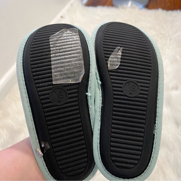 Victoria’s Secret Pom-Pom at Tap Slippers Teal - Picture 7 of 9